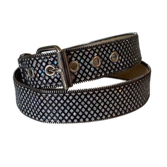 None Accessories - Chic Black and Silver Women's Belt